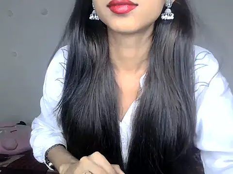 Snapshot of SIKSHA_SINGH chatting on May 6, 2026, 7:40 pm SIKSHA SINGH online show from May 6, 2026, 7:40 pm