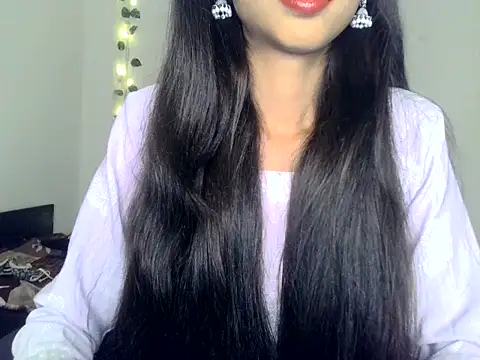 Snapshot of SIKSHA_SINGH chatting on May 14, 2026, 5:54 pm SIKSHA SINGH online show from May 14, 2026, 5:54 pm