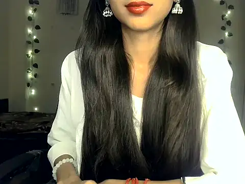 Snapshot of SIKSHA_SINGH chatting on April 24, 2026, 8:44 pm SIKSHA SINGH online show from April 24, 2026, 8:44 pm