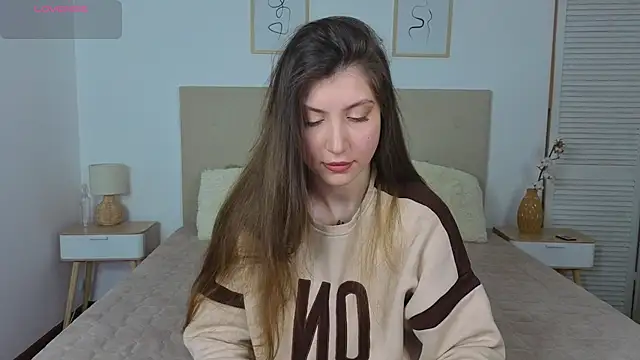 Keiras world online show from February 25, 2026, 7:08 am