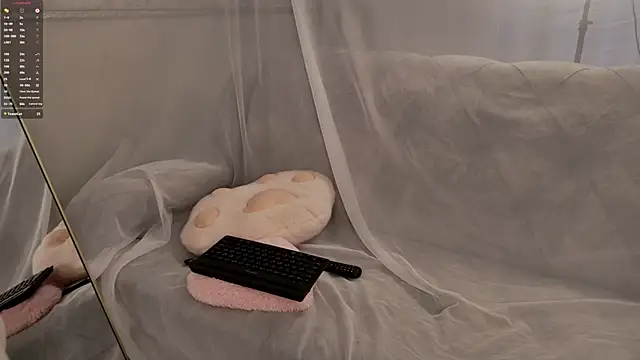 Snapshot of AangellFace chatting on March 27, 2026, 8:26 am AangellFace online show from March 27, 2026, 8:26 am