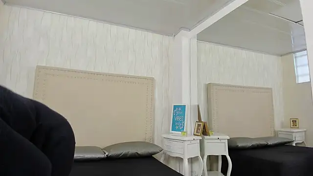 FernandaAvilax online show from May 13, 2026, 6:26 pm