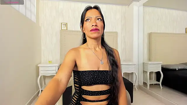 FernandaAvilax online show from April 9, 2026, 10:27 pm