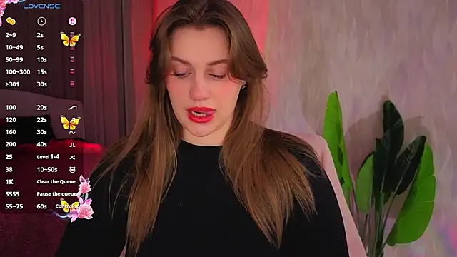 Milana Monroe online show from April 18, 2026, 8:42 pm