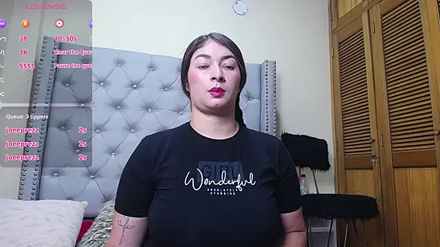 skarlett  36 online show from May 27, 2026, 2:46 pm