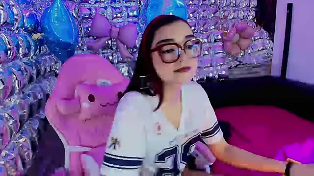 lala cherry online show from April 8, 2026, 8:21 pm