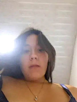 Snapshot of AlessiaKnox chatting on April 4, 2026, 6:58 pm AlessiaKnox online show from April 4, 2026, 6:58 pm