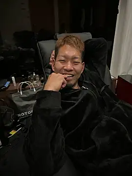ryuaaaaa online show from June 26, 2026, 3:29 pm