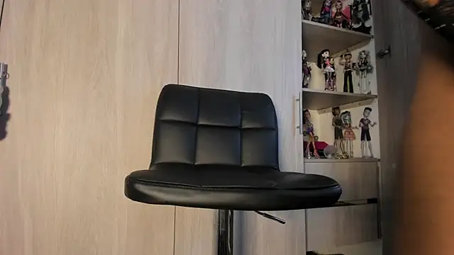 Snapshot of sweetveronicalodge chatting on April 11, 2026, 2:43 pm sweetveronicalodge online show from April 11, 2026, 2:43 pm