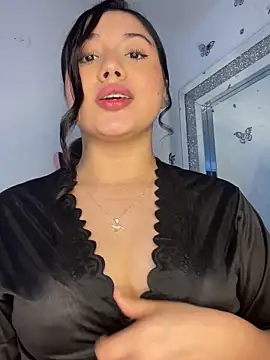 scarleth marquezz online show from May 26, 2026, 2:20 am