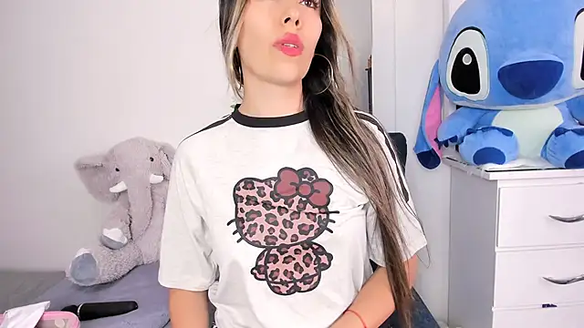 Ariana-Cobos online show from May 24, 2026, 6:19 pm