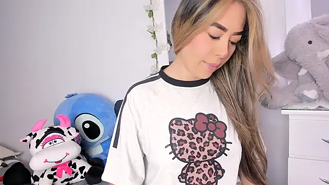 Snapshot of Ariana-Cobos chatting on June 14, 2026, 9:05 pm Ariana-Cobos online show from June 14, 2026, 9:05 pm