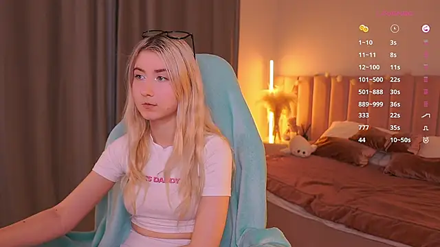 Aiko Takana online show from February 25, 2026, 3:45 pm