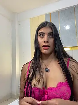 Snapshot of Alara_Key chatting on February 23, 2026, 7:14 pm Alara Key online show from February 23, 2026, 7:14 pm