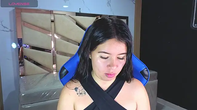 Snapshot of Kylia_a chatting on March 21, 2026, 12:53 pm Kylia a online show from March 21, 2026, 12:53 pm