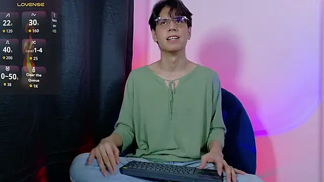 lui x dust online show from May 18, 2026, 4:07 am