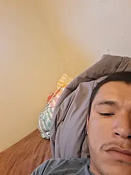 gueboloco2626 online show from February 19, 2026, 2:14 pm