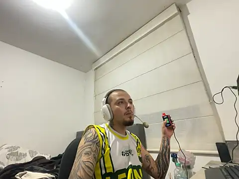 Maximo Garcia17 online show from March 3, 2026, 2:29 am