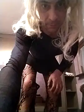 Snapshot of marti_8 chatting on February 27, 2026, 4:51 pm marti 8 online show from February 27, 2026, 4:51 pm