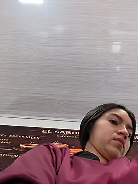 Snapshot of DulceCaroX chatting on May 27, 2026, 1:18 pm DulceCaroX online show from May 27, 2026, 1:18 pm