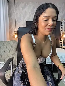 Snapshot of Miaafoxx__ chatting on March 26, 2026, 7:56 pm Miaafoxx online show from March 26, 2026, 7:56 pm