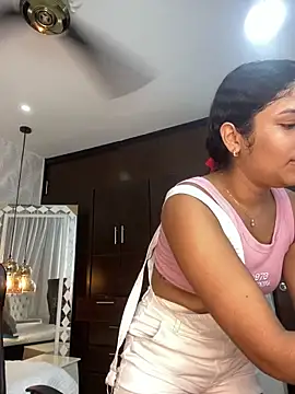 Snapshot of Miaafoxx__ chatting on March 13, 2026, 7:41 pm Miaafoxx online show from March 13, 2026, 7:41 pm