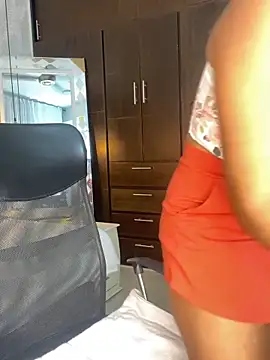 Snapshot of Miaafoxx__ chatting on March 19, 2026, 7:36 pm Miaafoxx online show from March 19, 2026, 7:36 pm