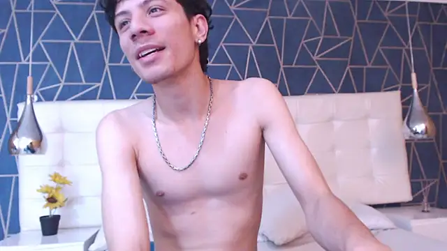 Snapshot of LeoFeniix chatting on February 26, 2026, 4:34 am LeoFeniix online show from February 26, 2026, 4:34 am