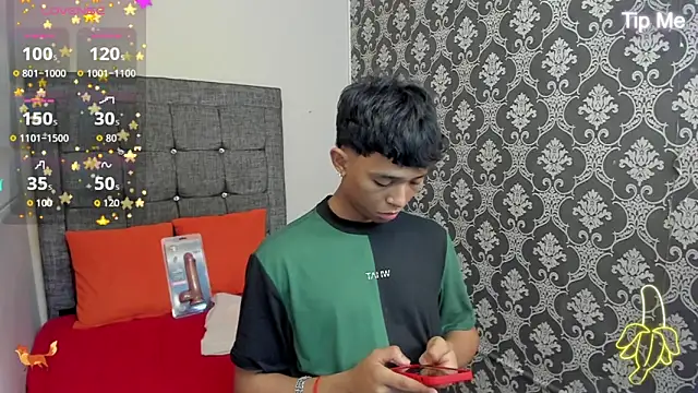Little Twink19x online show from June 17, 2026, 7:57 pm