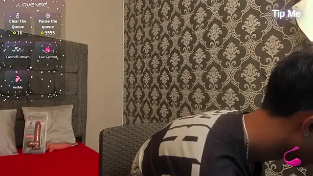 Little Twink19x online show from May 11, 2026, 7:33 pm