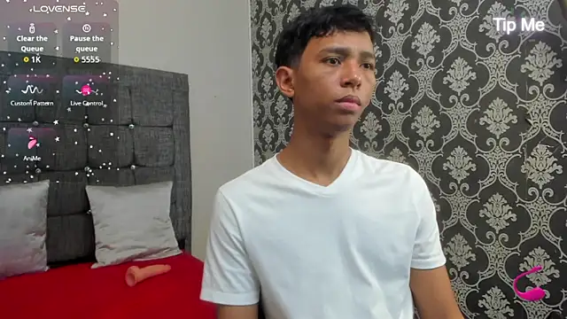 Little Twink19x online show from May 9, 2026, 7:28 pm