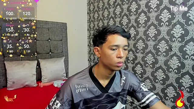 Little Twink19x online show from June 28, 2026, 7:31 pm