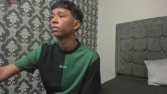 Little Twink19x online show from April 8, 2026, 7:15 pm