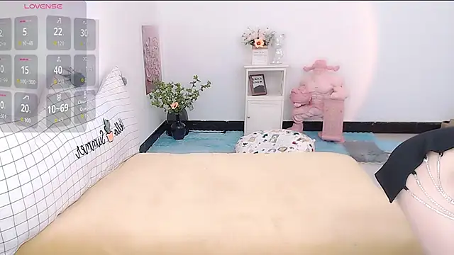 Snapshot of Luckmia333 chatting on March 29, 2026, 12:07 pm Luckmia333 online show from March 29, 2026, 12:07 pm