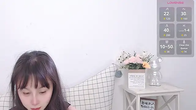 Snapshot of Luckmia333 chatting on March 2, 2026, 12:56 pm Luckmia333 online show from March 2, 2026, 12:56 pm