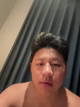 zhuendong000001 online show from April 11, 2026, 1:26 pm