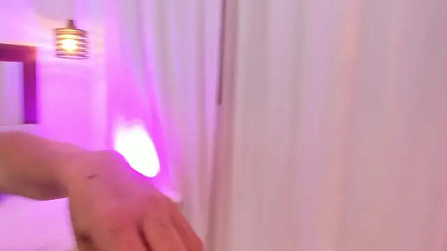 Snapshot of Zarayjewell_ chatting on February 27, 2026, 2:23 am Zarayjewell online show from February 27, 2026, 2:23 am