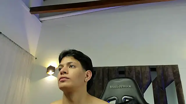 Snapshot of TonyPetrovjs chatting on April 12, 2026, 4:32 pm TonyPetrovjs online show from April 12, 2026, 4:32 pm