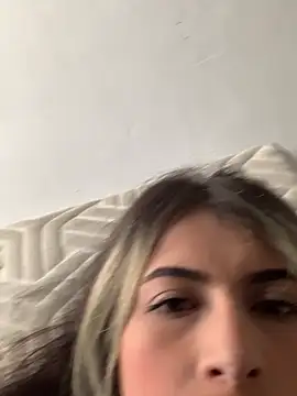 Candy Lennon online show from March 3, 2026, 7:21 pm