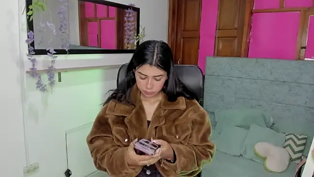 Aysha winxs online show from May 22, 2026, 3:04 am