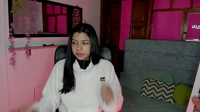 Aysha winxs online show from May 17, 2026, 3:28 am