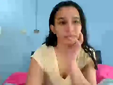 scarlettscottx  online show from May 2, 2026, 6:46 pm