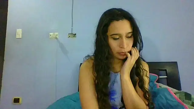 scarlettscottx  online show from May 12, 2026, 1:13 am