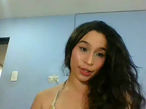 scarlettscottx  online show from April 7, 2026, 1:18 am