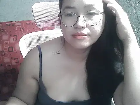 wildchinita00 online show from June 12, 2026, 9:45 pm