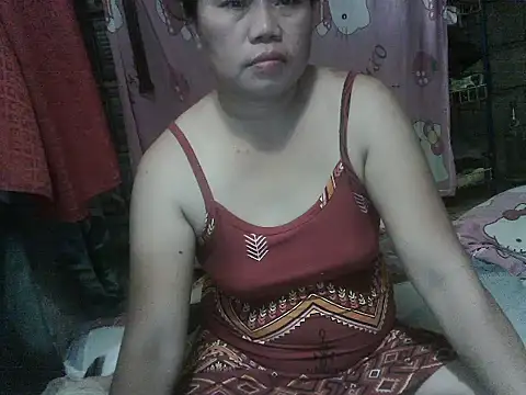 Snapshot of lovelypinay00 chatting on May 13, 2026, 5:47 am lovelypinay00 online show from May 13, 2026, 5:47 am