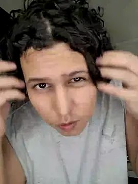 Snapshot of Monteszo chatting on July 29, 2026, 3:55 pm Monteszo online show from July 29, 2026, 3:55 pm