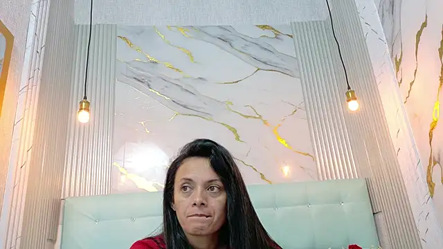 QueenSallyDesire online show from May 28, 2026, 4:53 am