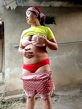 chubby0011 online show from April 10, 2026, 12:28 am