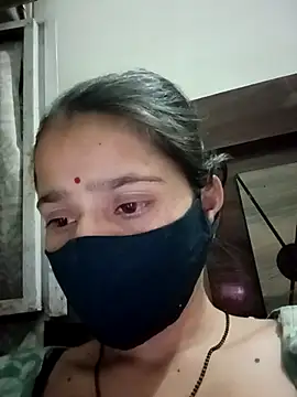 Snapshot of Vandana122 chatting on April 1, 2026, 3:53 pm Vandana122 online show from April 1, 2026, 3:53 pm